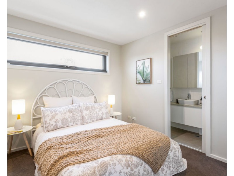 2/156 Moreland Road, Brunswick VIC 3056