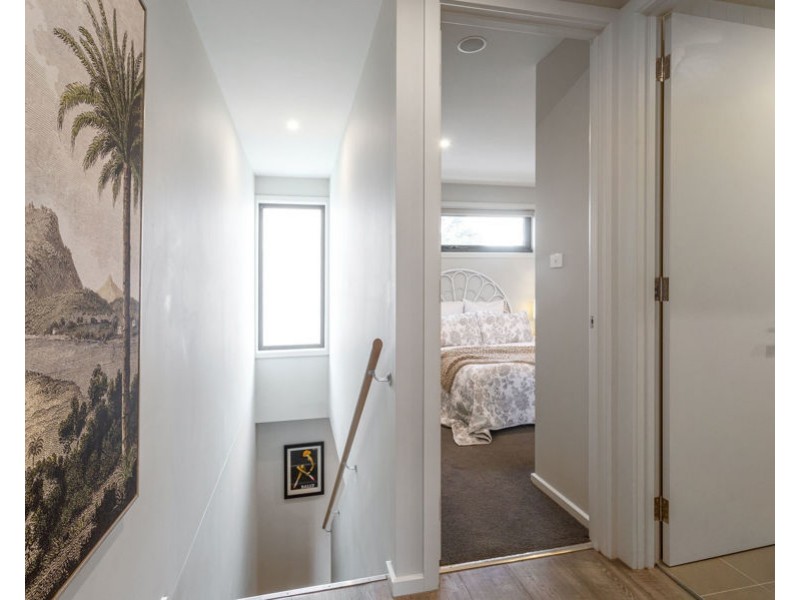 2/156 Moreland Road, Brunswick VIC 3056