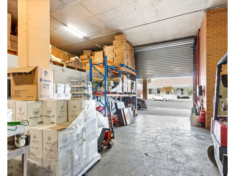 2c Staley Street, Brunswick VIC 3056