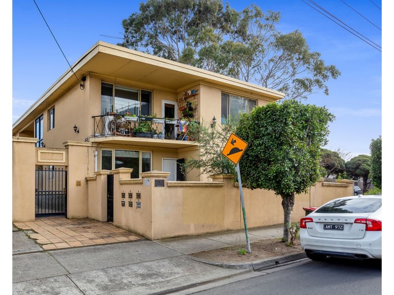 2/71a Holmes Street, Brunswick VIC 3056
