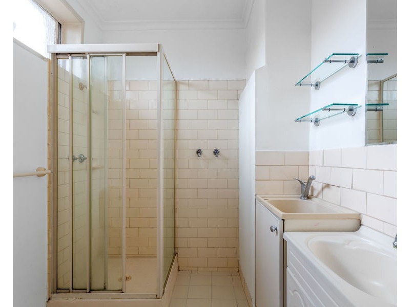 2/71a Holmes Street, Brunswick VIC 3056