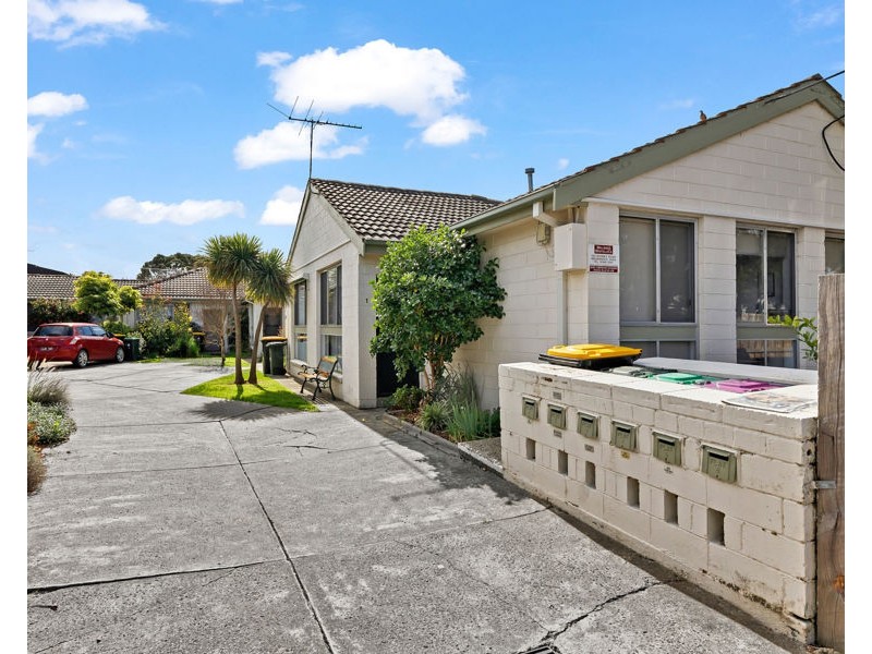 4/10 Cook Street, Brunswick West VIC 3055