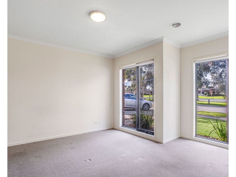 5 Glenbrae Street, Craigieburn VIC 3064