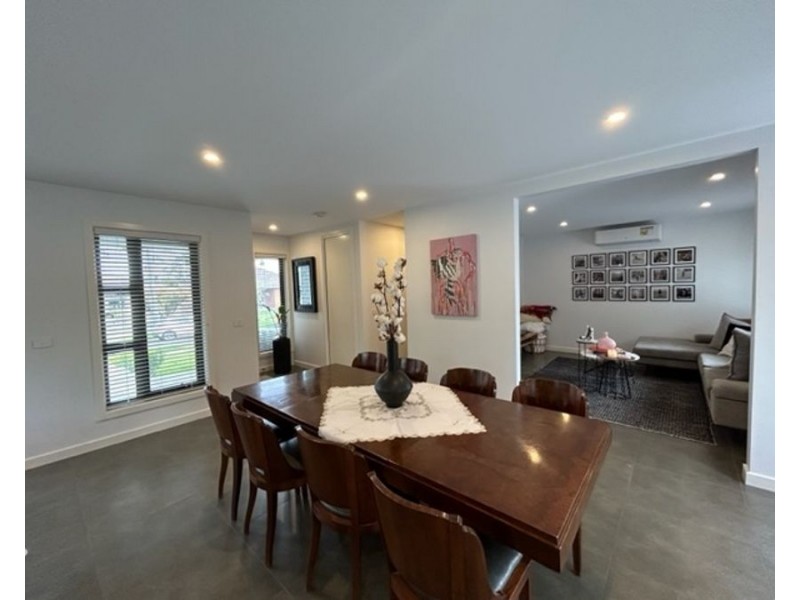 1/22 Birch Avenue, Tullamarine VIC 3043