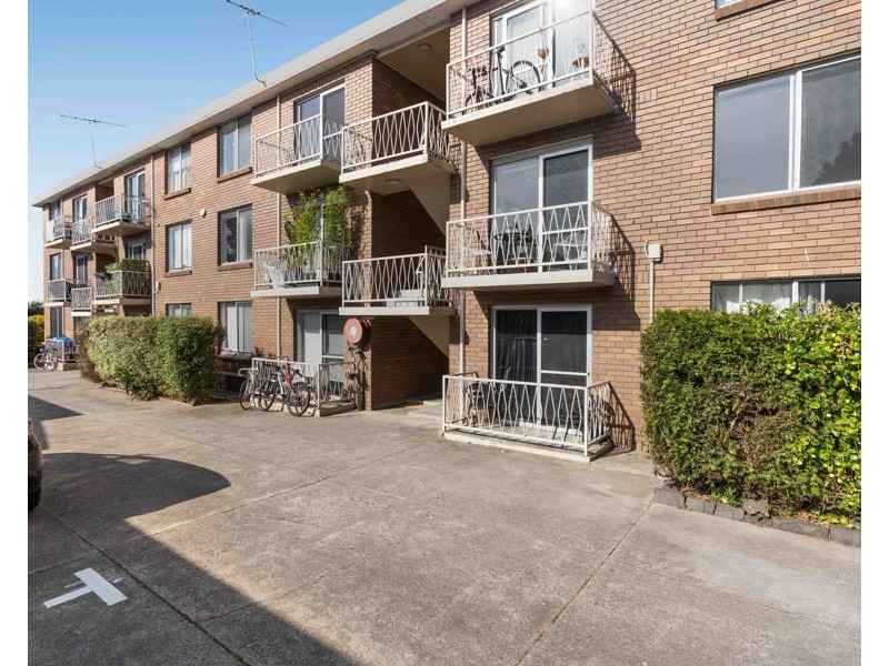 8/228 Barkly Street, Brunswick VIC 3056