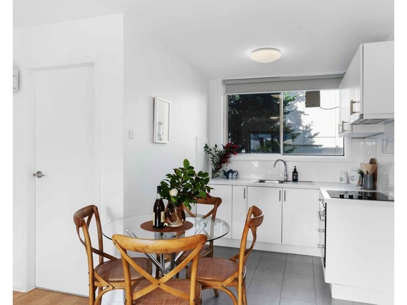 8/228 Barkly Street, Brunswick VIC 3056