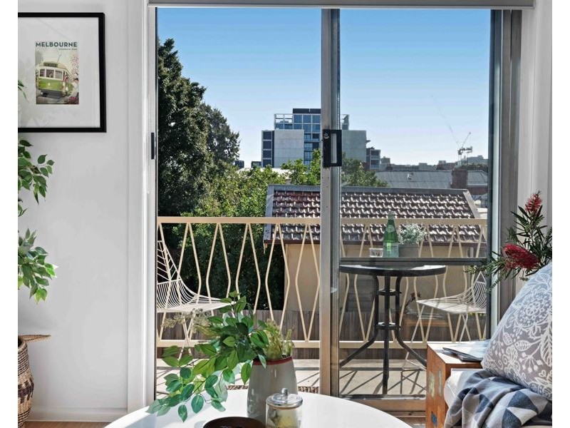 8/228 Barkly Street, Brunswick VIC 3056