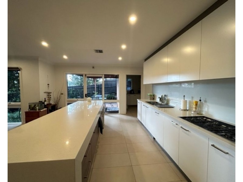 1 Glenmanor Close, Templestowe VIC 3106