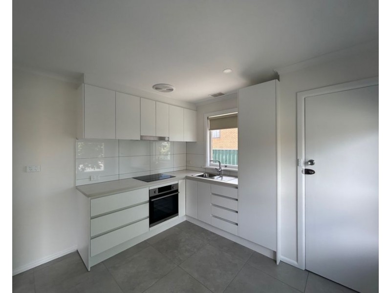 1/143 Moreland Road, Coburg VIC 3058