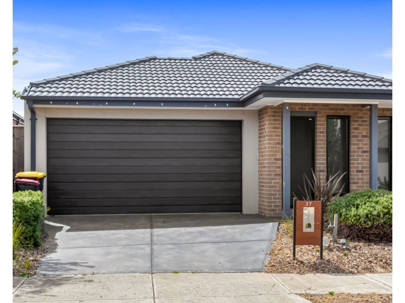 37 Rockfern Crescent, Diggers Rest VIC 3427