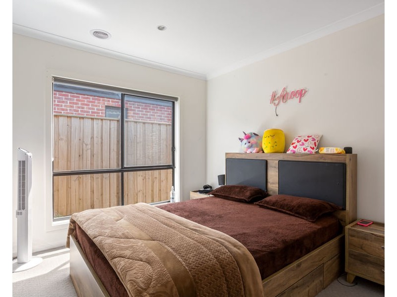 37 Rockfern Crescent, Diggers Rest VIC 3427