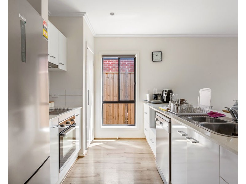 37 Rockfern Crescent, Diggers Rest VIC 3427