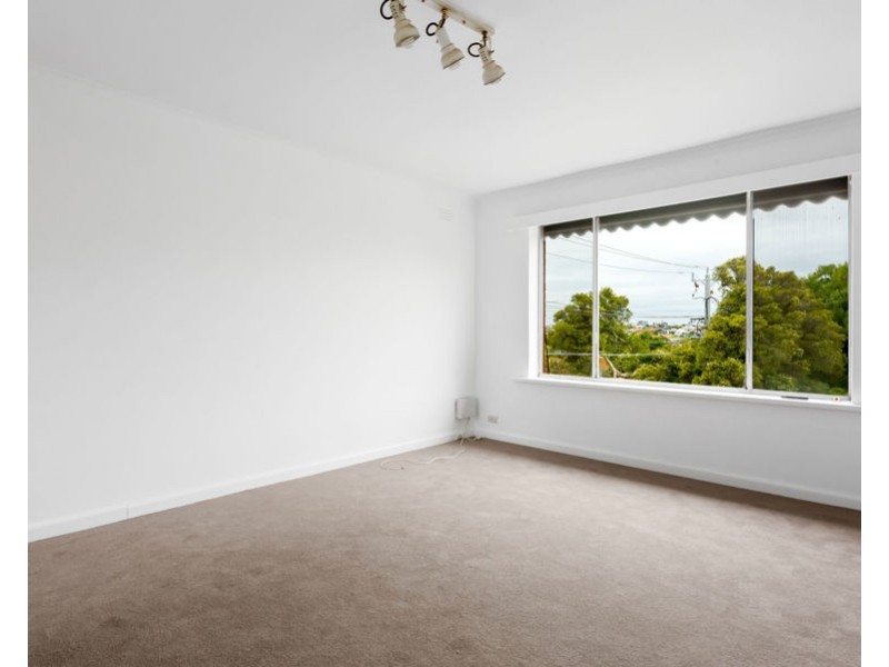 16/16 Passfield Street, Brunswick West VIC 3055