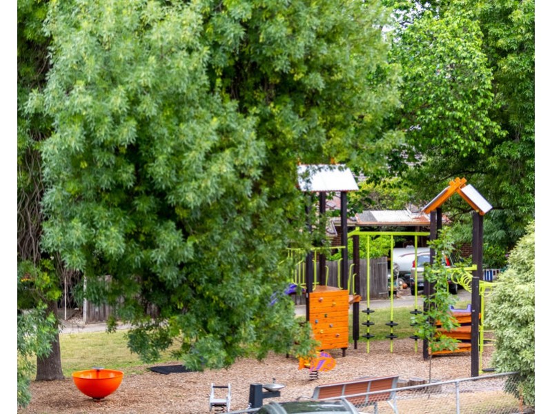 16/16 Passfield Street, Brunswick West VIC 3055