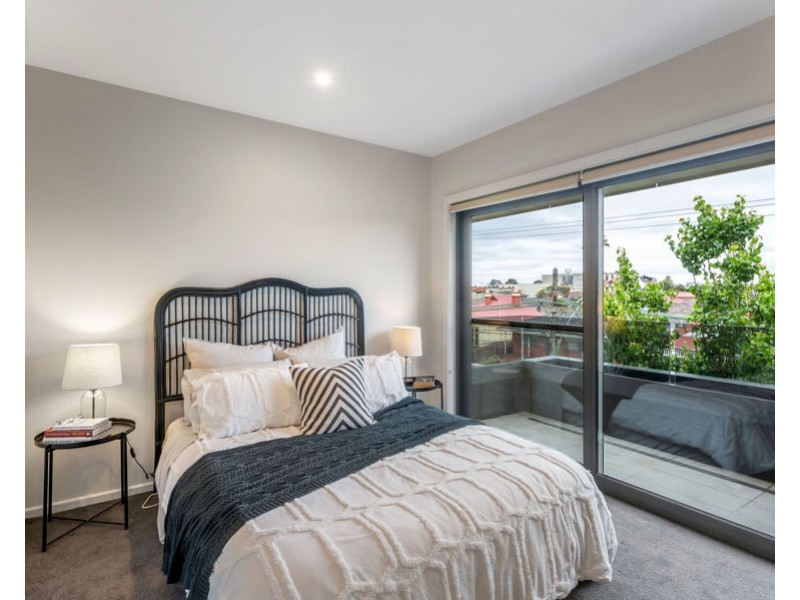 1/156 Moreland Road, Brunswick VIC 3056