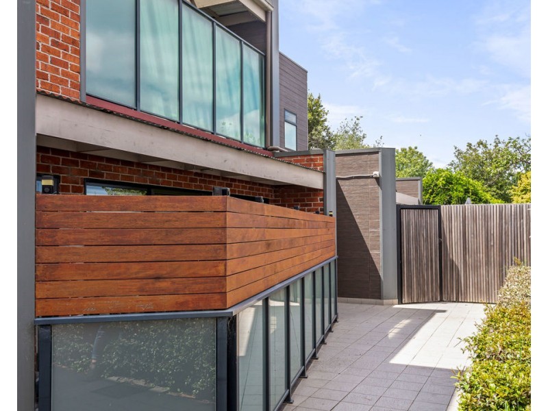8/138 Darebin Road, Northcote VIC 3070