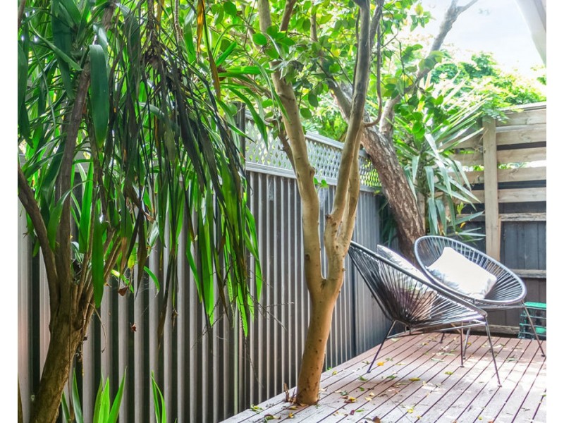 2/116 Tinning Street, Brunswick VIC 3056