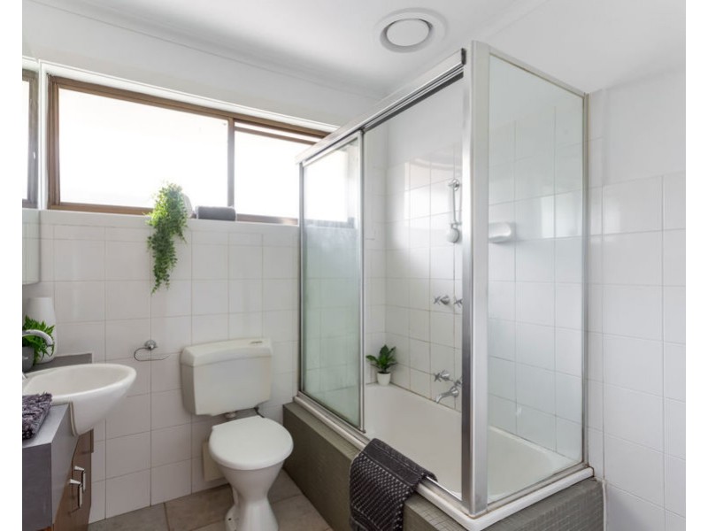 2/116 Tinning Street, Brunswick VIC 3056