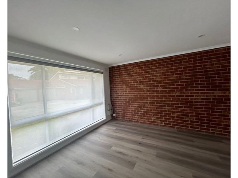 2/368-370 Melrose Drive, Tullamarine VIC 3043