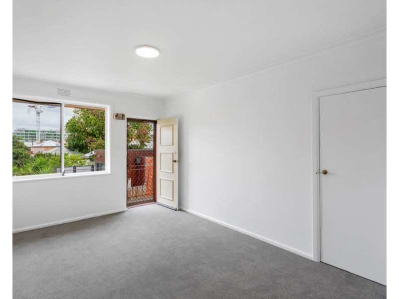 6/12 Barningham Street, Brunswick VIC 3056