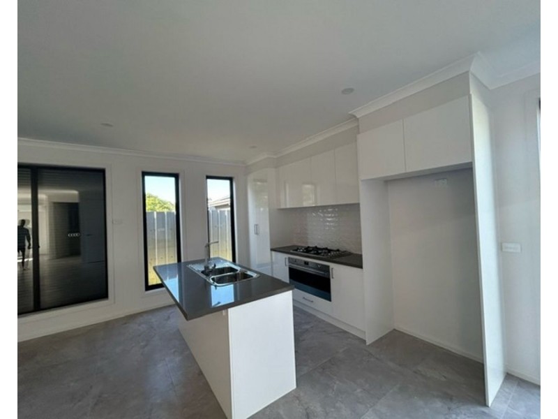 2/6 Lesleigh Street, Fawkner VIC 3060