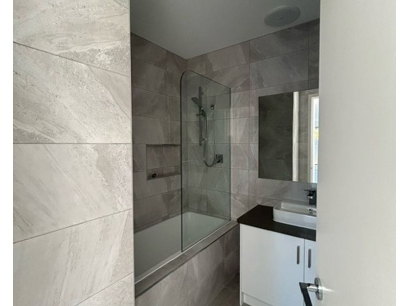 2/6 Lesleigh Street, Fawkner VIC 3060