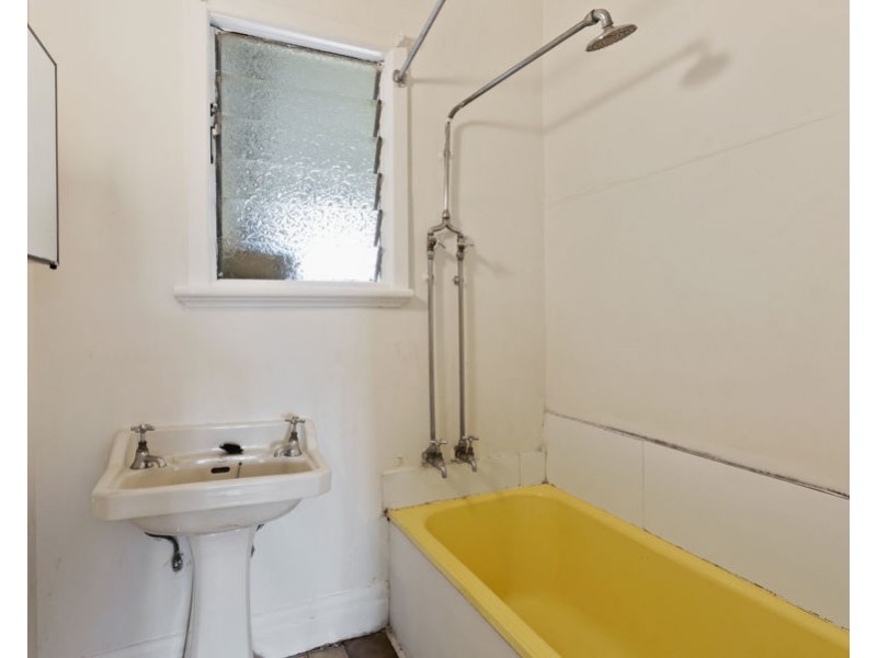 10 Ferry Crescent, Brunswick West VIC 3055