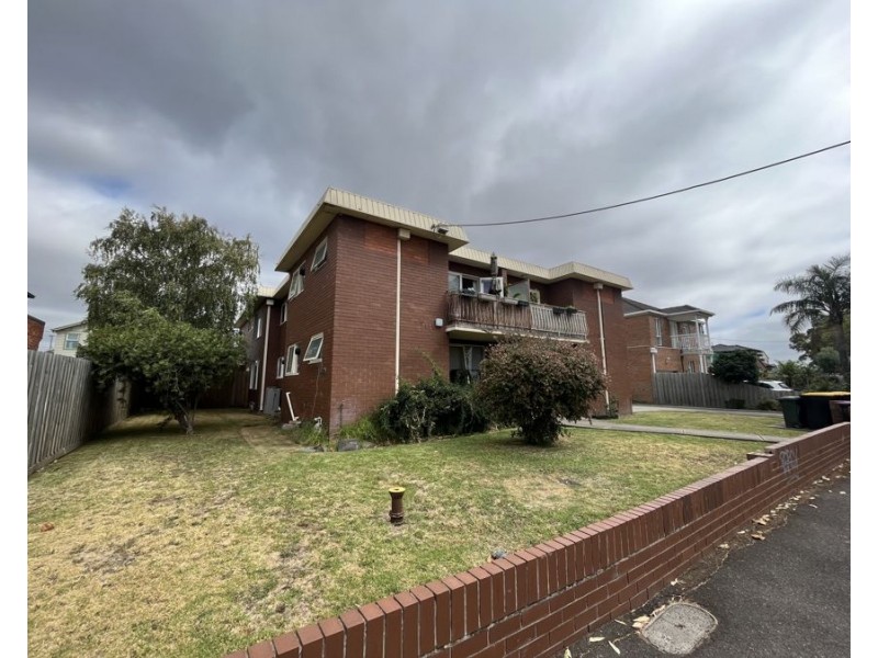 2/17 Stock Street, Coburg VIC 3058