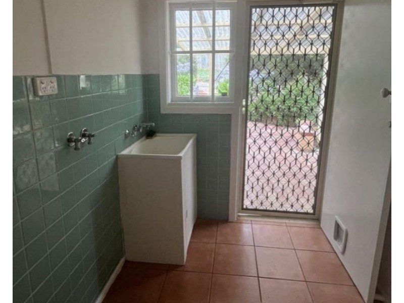 8 Garden Avenue, Keilor VIC 3036