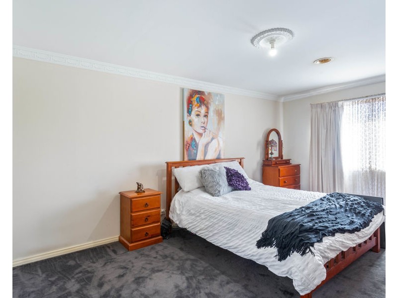 3 Sandpiper Drive, Taylors Lakes VIC 3038