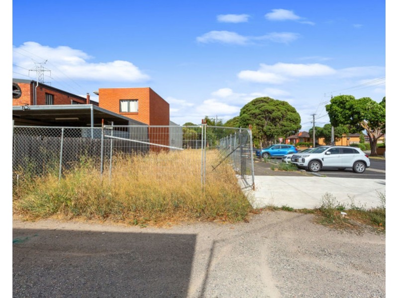 22 Carson Street, Reservoir VIC 3073