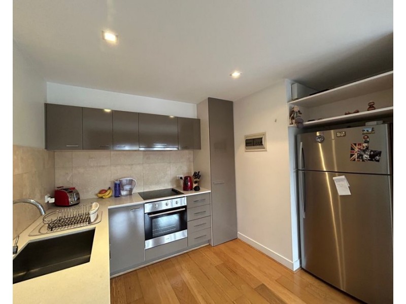 10/209 Cardigan Street, Carlton VIC 3053