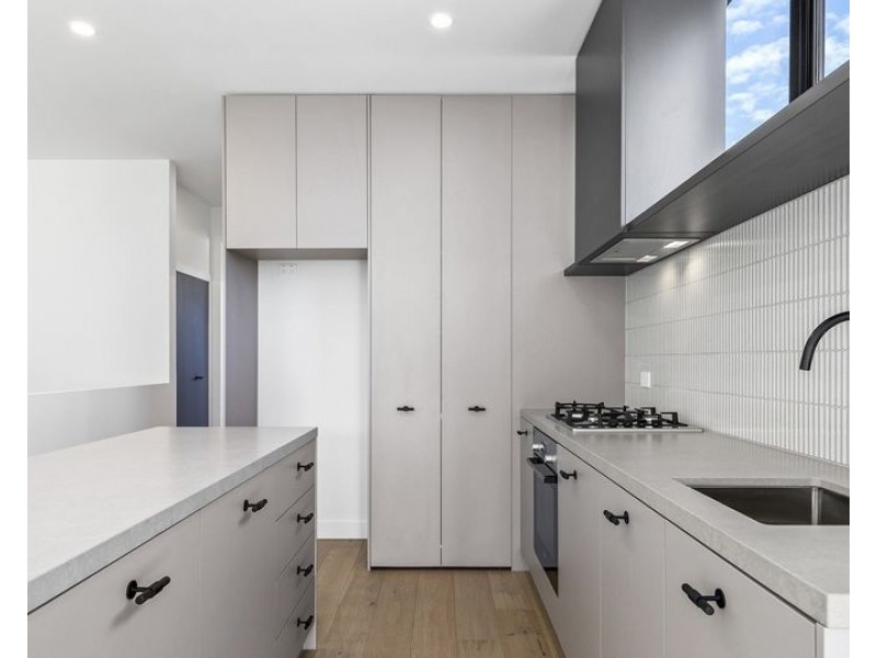 4/949 High Street, Reservoir VIC 3073