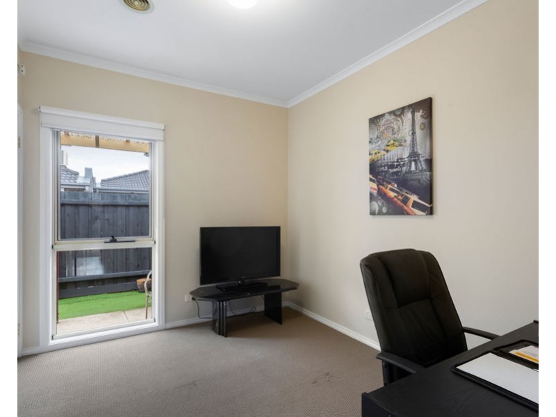 3/10 Gladstone Parade, Glenroy VIC 3046