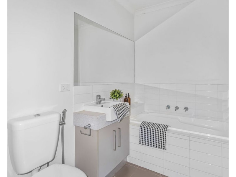 2/137 Northumberland Road, Pascoe Vale VIC 3044