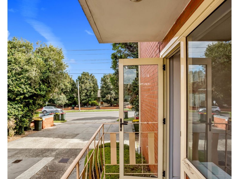 1/142 Hoffmans Road, Essendon VIC 3040