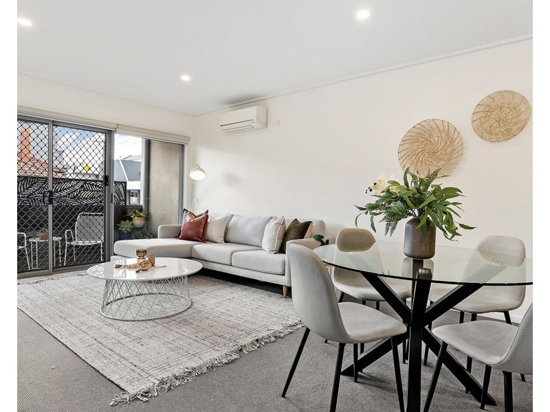 2/272 Albert Street, Brunswick VIC 3056
