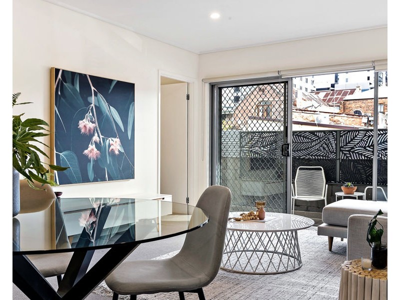 2/272 Albert Street, Brunswick VIC 3056