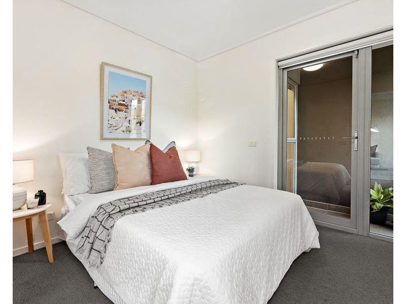 2/272 Albert Street, Brunswick VIC 3056