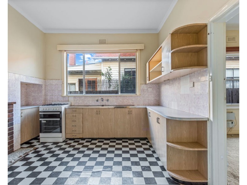 8 Ferry Crescent, Brunswick West VIC 3055