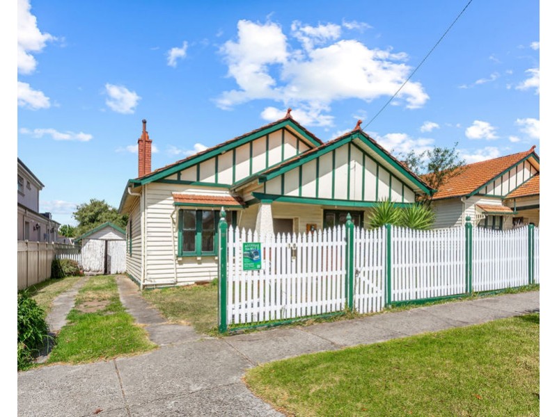 10 Ferry Crescent, Brunswick West VIC 3055