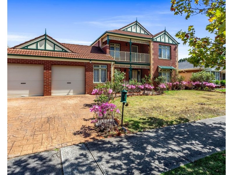 3 Sandpiper Drive, Taylors Lakes VIC 3038