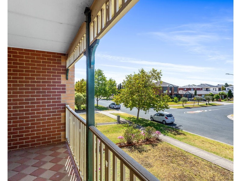 3 Sandpiper Drive, Taylors Lakes VIC 3038