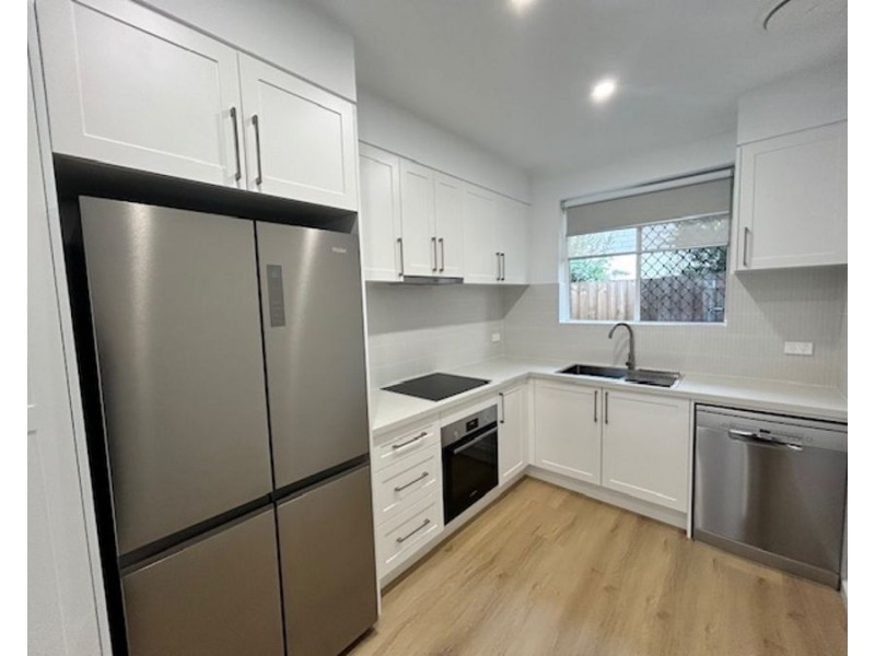 2/64 Cassels Road, Brunswick VIC 3056