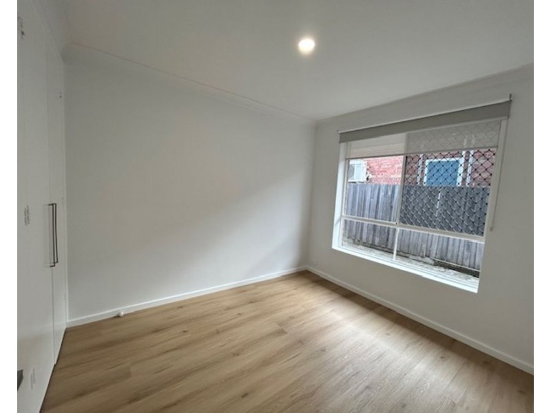 2/64 Cassels Road, Brunswick VIC 3056