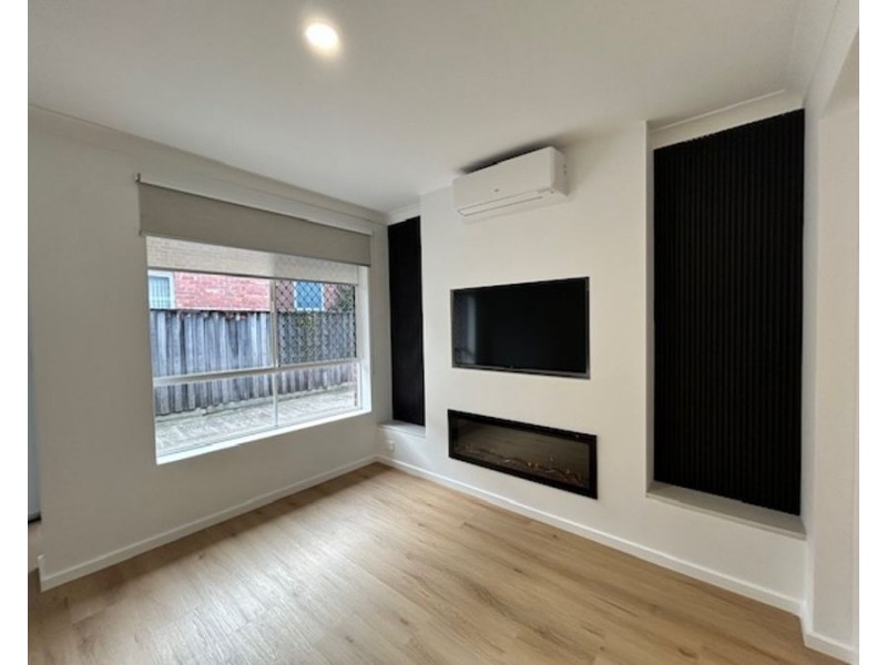 2/64 Cassels Road, Brunswick VIC 3056