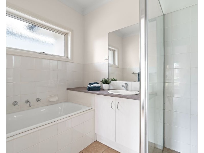 1/27 Birch Avenue, Tullamarine VIC 3043