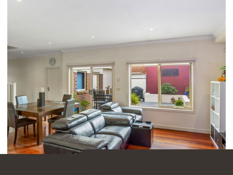 21 Lake Avenue, Pascoe Vale VIC 3044