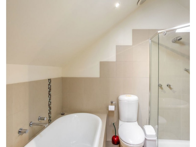 21 Lake Avenue, Pascoe Vale VIC 3044