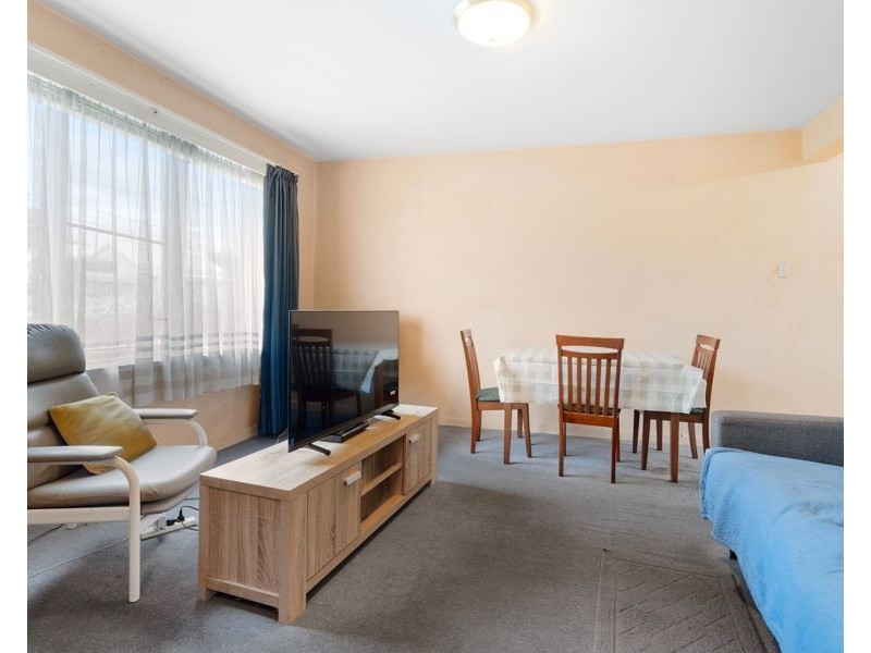 2/24 Daly Street, Brunswick West VIC 3055